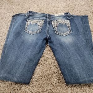 Miss Me jeans bootcut cut size 28.   Inseam is 34